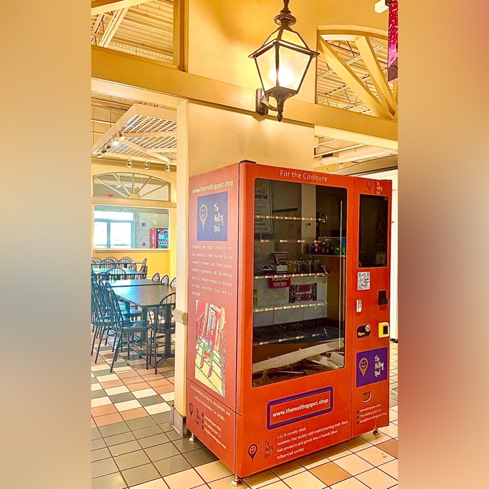 Custom Vending Machine LARGE - Picture 10 of 12
